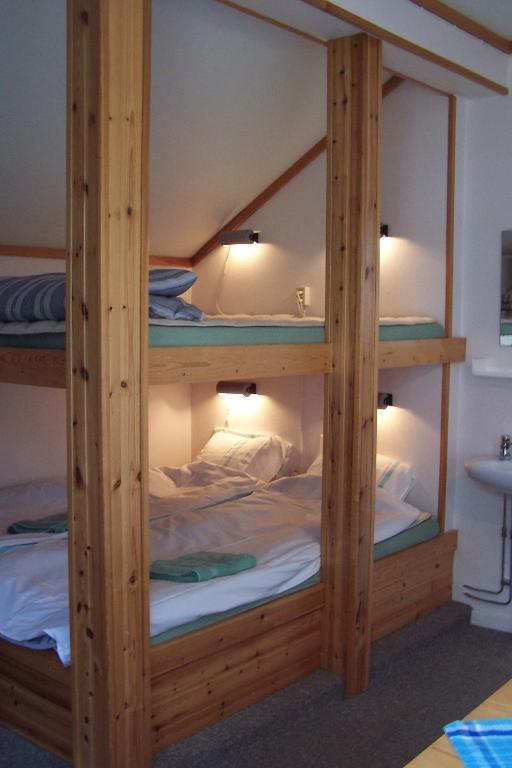 Skiers Inn Lima Room photo