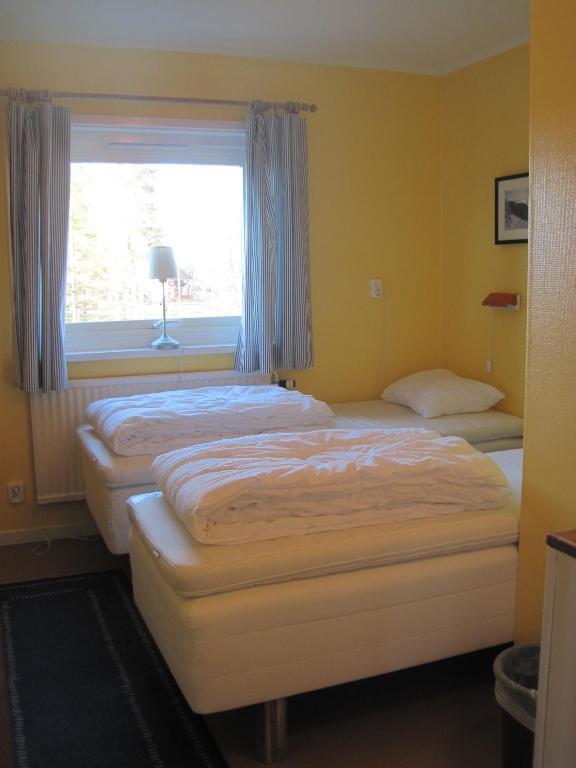 Skiers Inn Lima Room photo